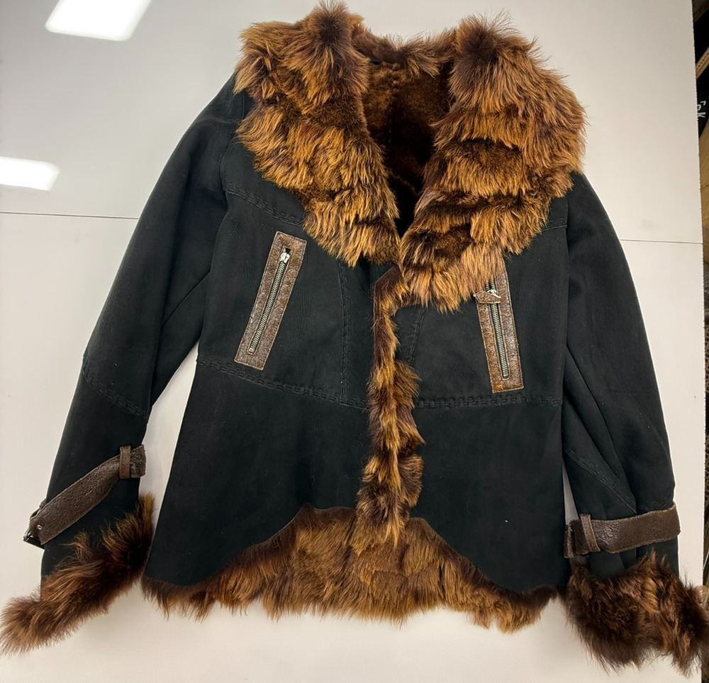Designer Toscana Shearling by Rizal Black/Rust w/ Distressed Leather Trim